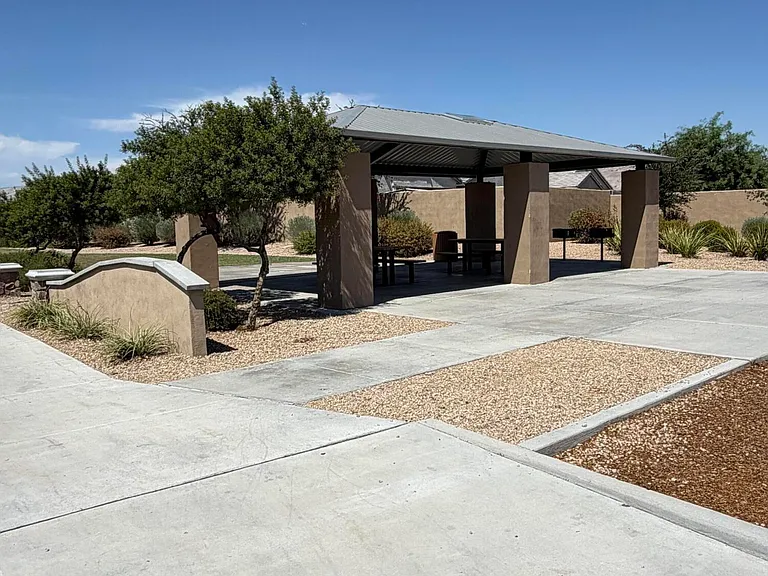 7836 W Riverside Ave — Photo 21