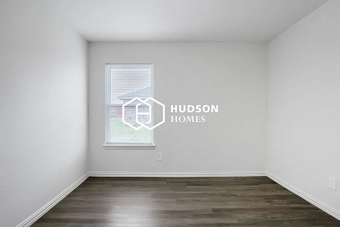 2708 William St — Photo 8