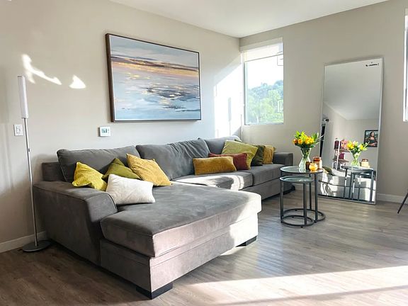 5th image of 16300 Ventura Blvd #408