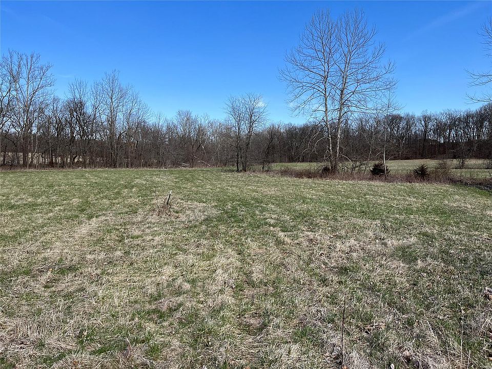 2nd image of 5 Summers Breeze Ct