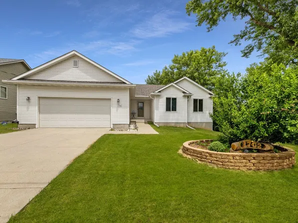 1702 E Bell Ave, Des Moines, IA 50320