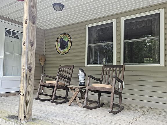 4th image of 465 Wild Cat Ln