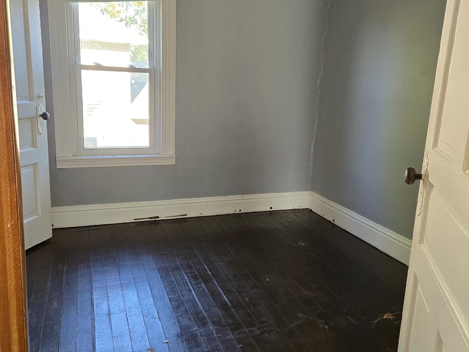 3 bedroom Apartment — Photo 2