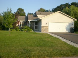 10755 Matthew Dr, Chisago City, MN 55013