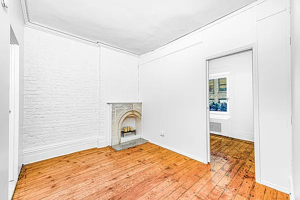 Rented by REAL New York | media 18
