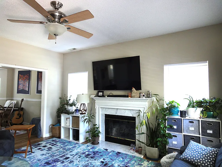 320 Hallwood Ct — Photo 7