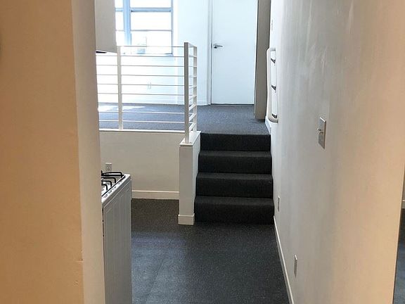 3rd image of 348 Hyde St APT 6