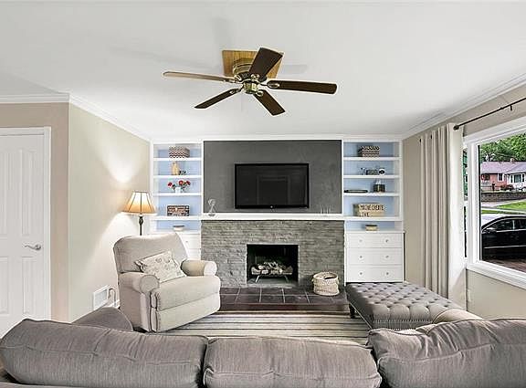 3rd image of 1828 S Evanston Ave
