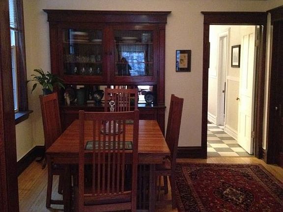 4th image of 3340 N Leavitt St #2