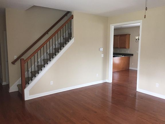 2nd image of 2217 Ice House Way
