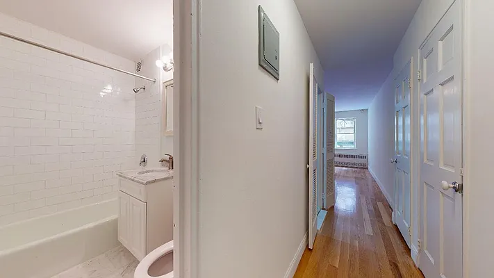 Rented by Bond New York | media 19