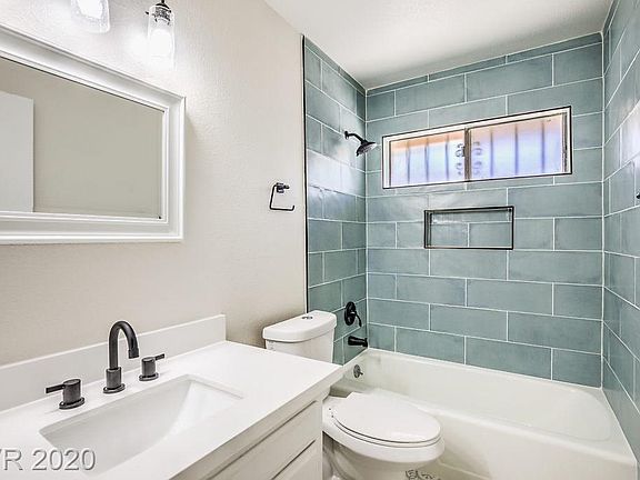 3rd image of 2549 Carruth Ct