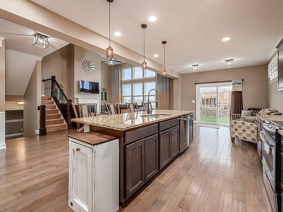 4th image of 11508 Glencrest Dr NW