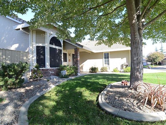 5th image of 1573 Steinbeck Dr