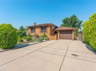 299 Eastdale Blvd, Hamilton, ON L8E 3W9