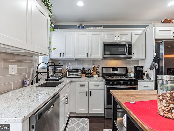 5th image of 5454 W Berks St