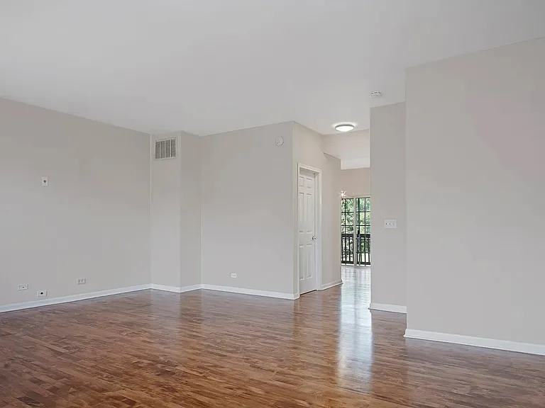 546 Declaration Ln — Photo 18