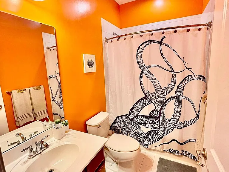 7673 Timbercross Ln — Photo 17