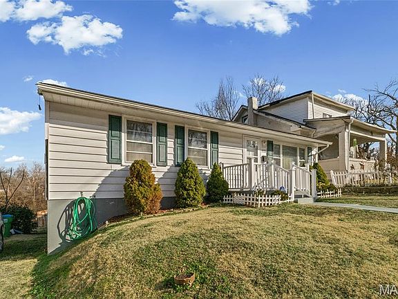 3rd image of 6241 Lorraine Ave