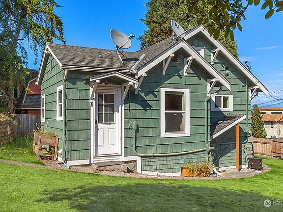 3rd image of 6010 McDougall Avenue