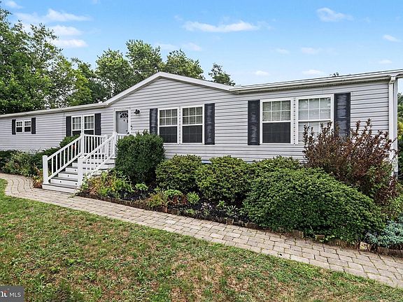2nd image of 303 Dallas Dr