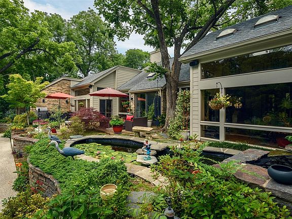 3rd image of 5075 Lakehill Ct