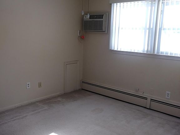 4th image of 2630 Galpin Ave