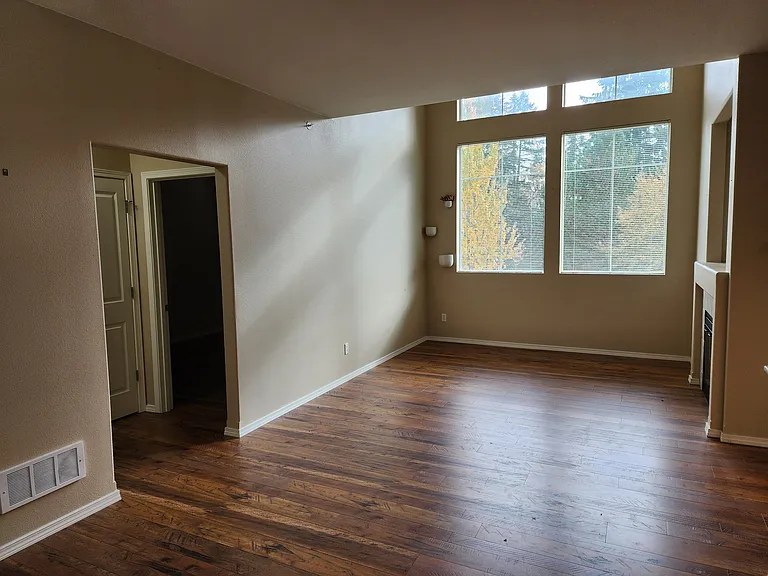 2115 Bobs Hollow Ln — Photo 7