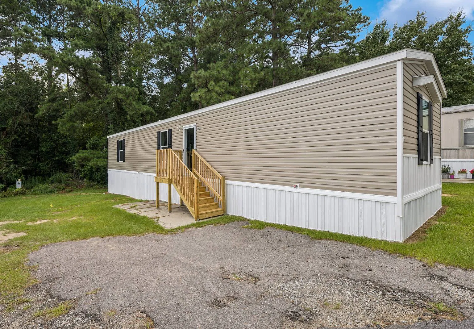3 bed, 924 sqft, $1,400 — Photo 1
