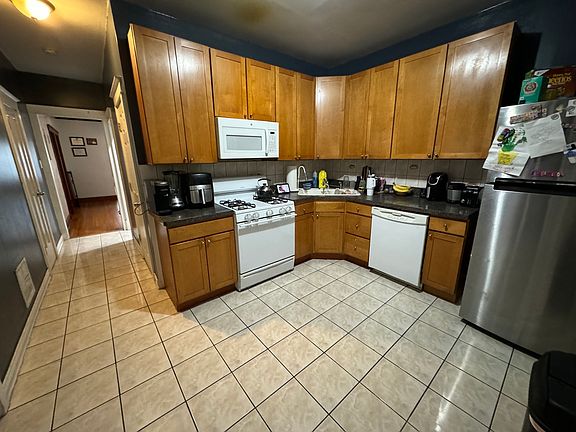 4th image of 1128 N Leamington Ave