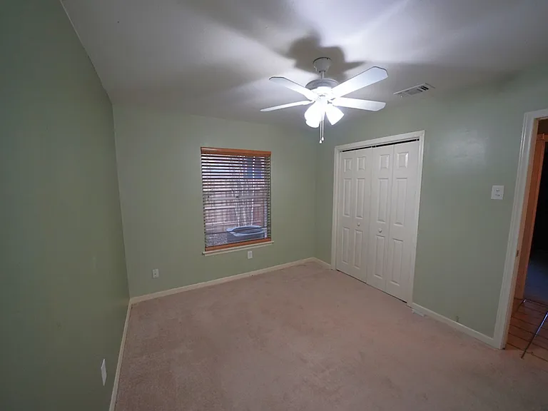 9802 La Rue St — Photo 36