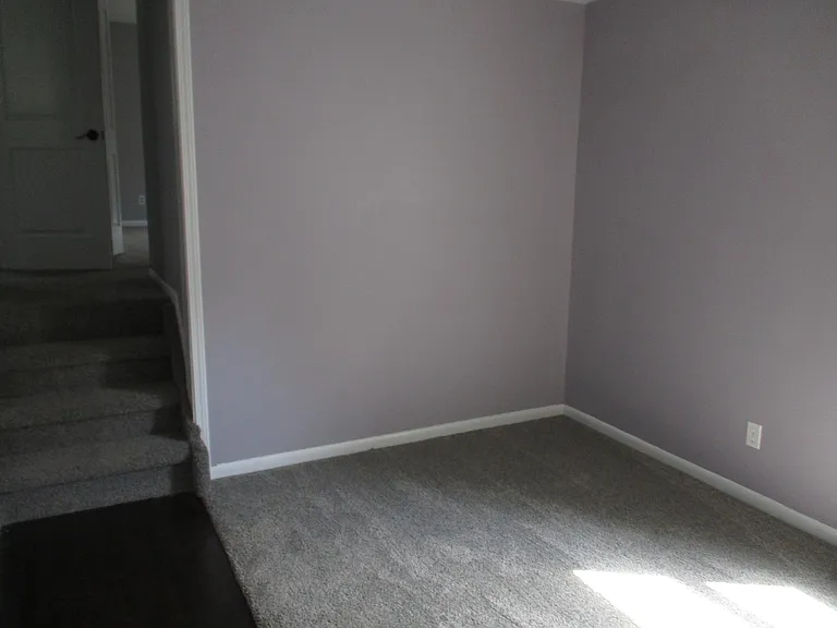 57103 Grand River Ave — Photo 3