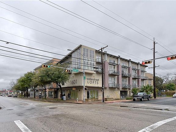 3rd image of 1601 E Cesar Chavez St APT 102