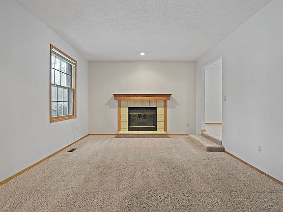 4th image of 3611 E Pine Needle Ave