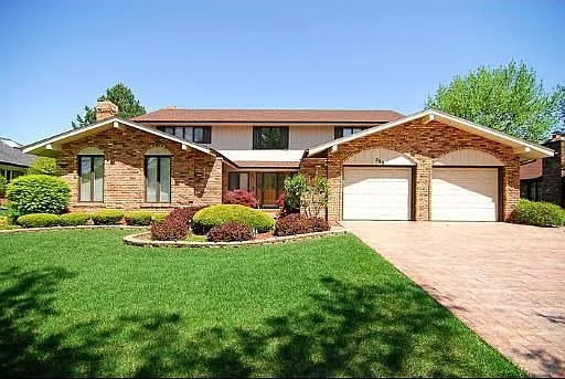 506 Forest Mews Dr photo 1