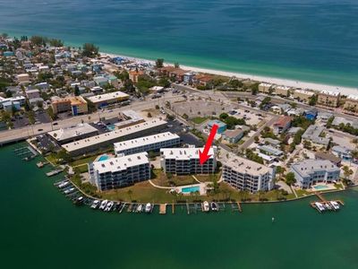 9815 Harrell Ave APT 302, Treasure Island, FL, 33706