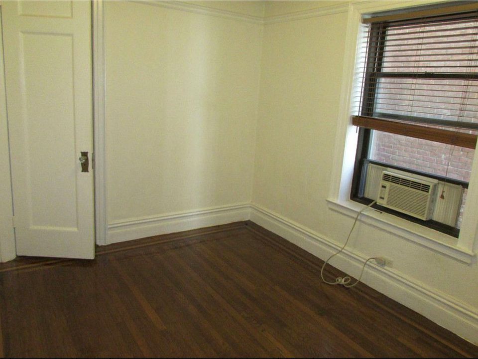 1st image of 605 W 114th St #35