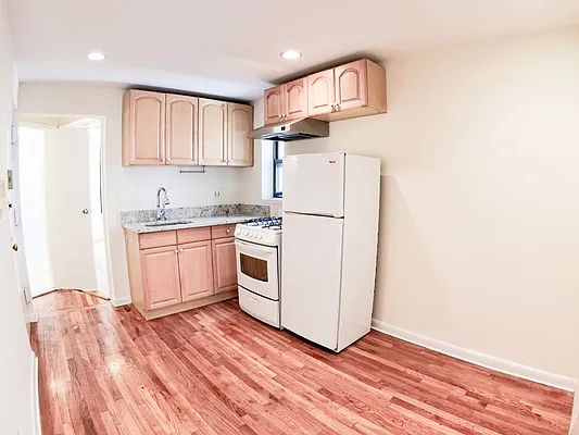 Rented by Urban Real Estate Inc | media 17