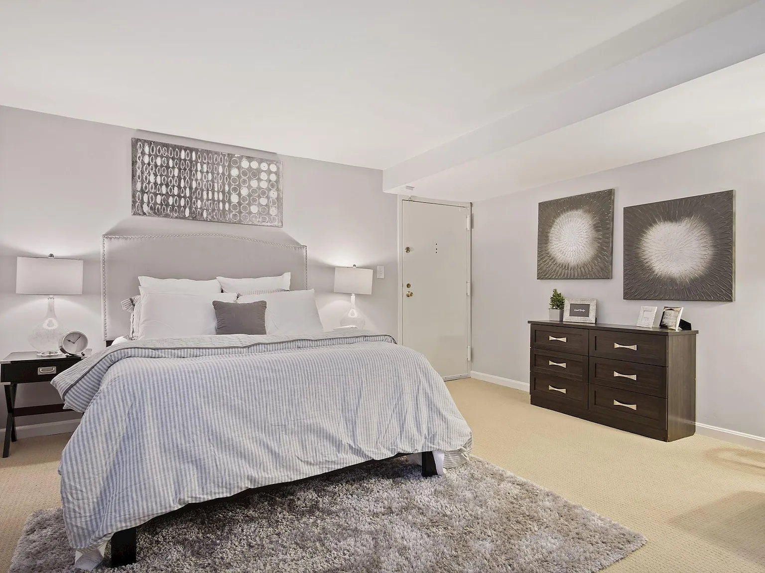 1 bed, 700 sqft, $2,350 — Photo 3