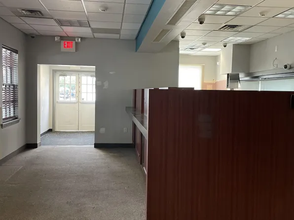 987 Broadway image 14 of 14