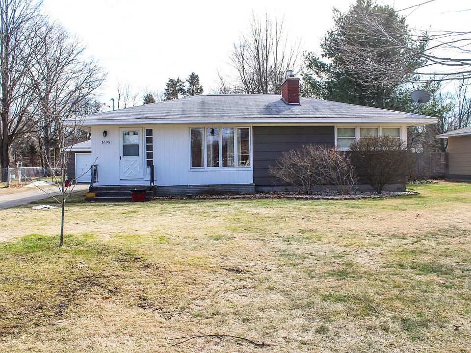 1st image of 1695 Shorewood Dr