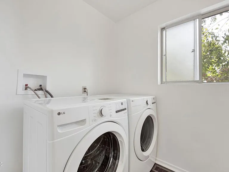 1827 Oak Tree Dr — Photo 10