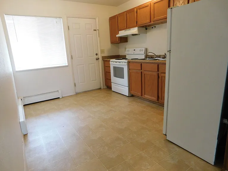 2857 Elm Cir — Photo 4