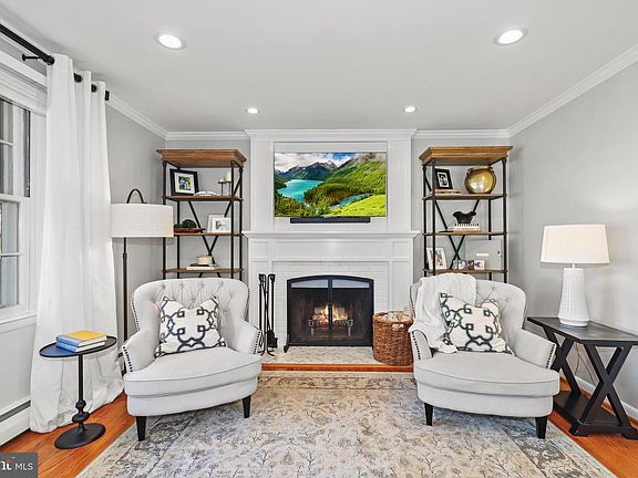 5th image of 9 Glenbrook Dr