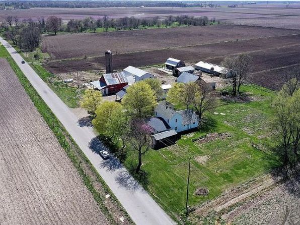 15863 N County Road 300e, Humboldt, IL 61931
