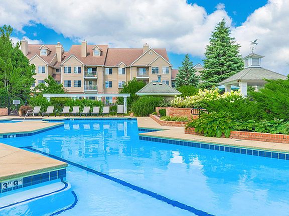 2nd image of 26900 Amhearst Cir #1-302