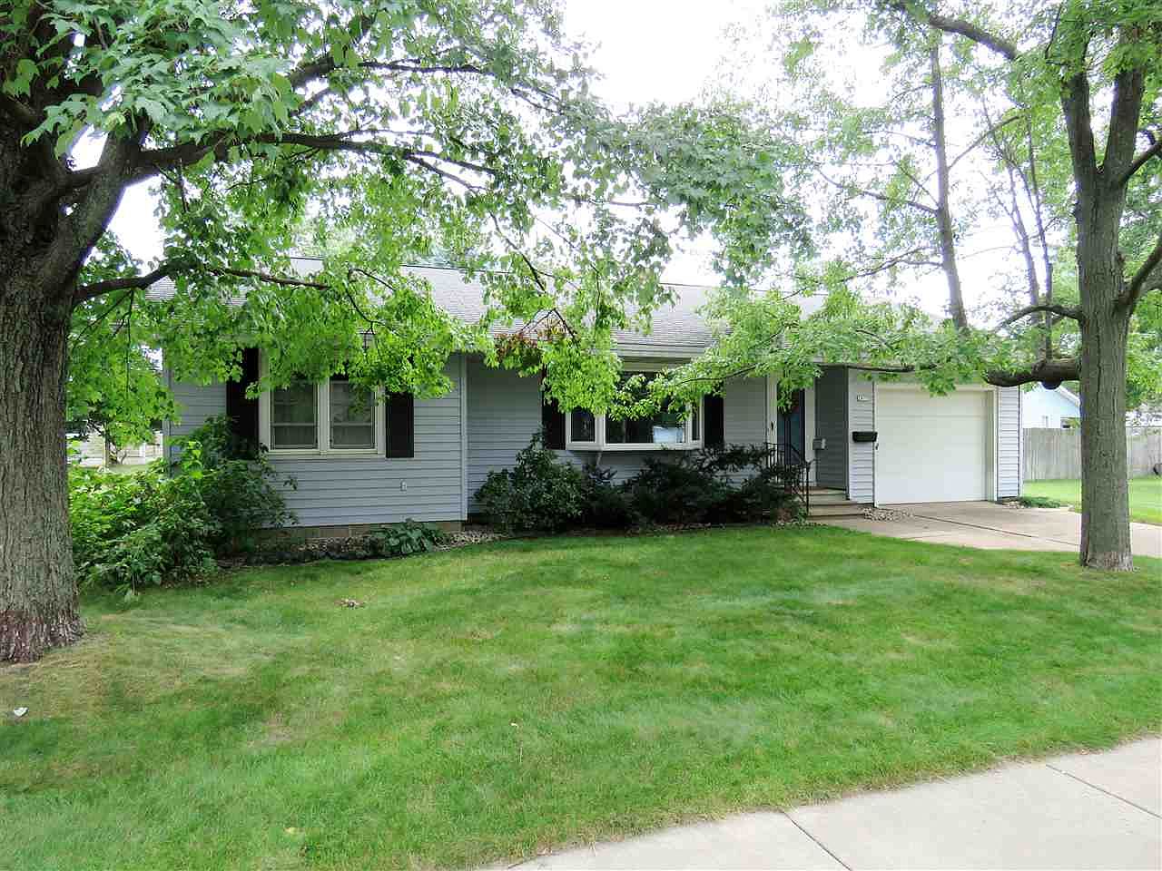 2817 Jefferson St, Stevens Point, WI 54481 Zillow