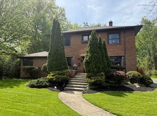 19449 Westwood Dr, Strongsville, OH 44149