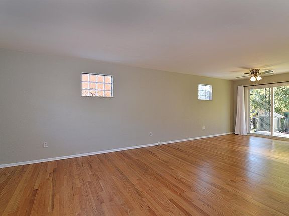 Living/Diningroom with New Ceiling Fan