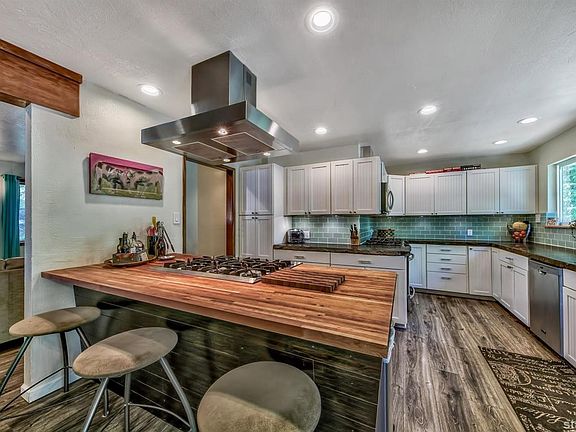 5th image of 805 Julie Ln